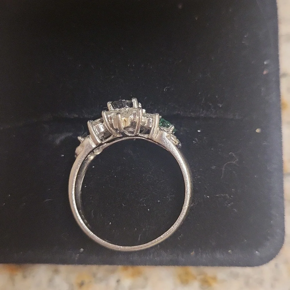 Tsavorite diamond ring In Platinum - Picture 3 of 10